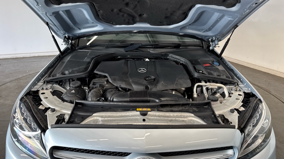 Mercedes-Benz C-Class C220d AMG Line 4dr 9G-Tronic Diesel Saloon - Image 8