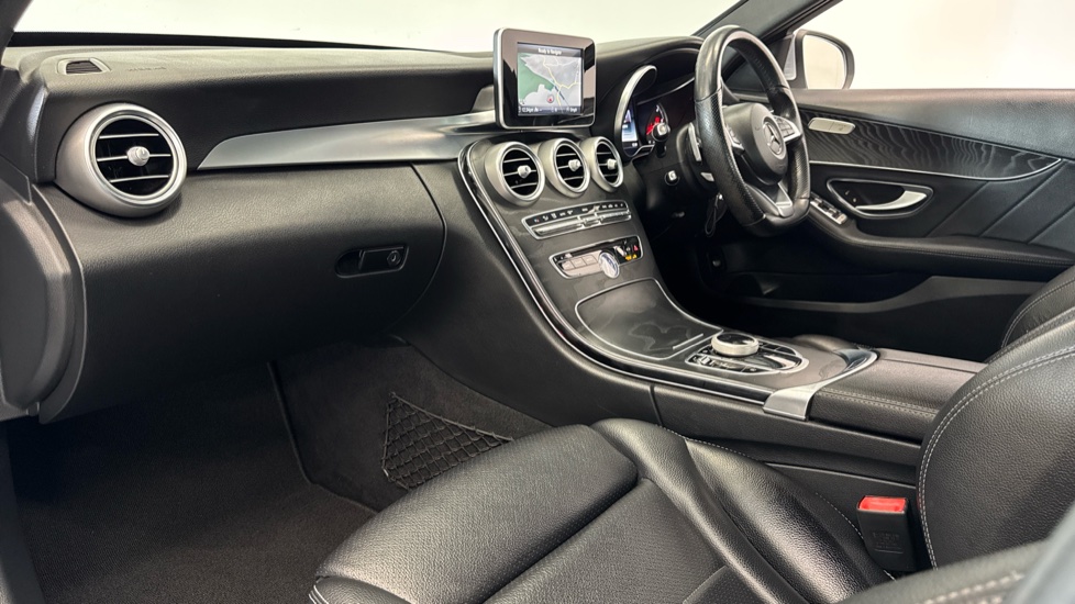 Mercedes-Benz C-Class C220d AMG Line 4dr 9G-Tronic Diesel Saloon - Image 9