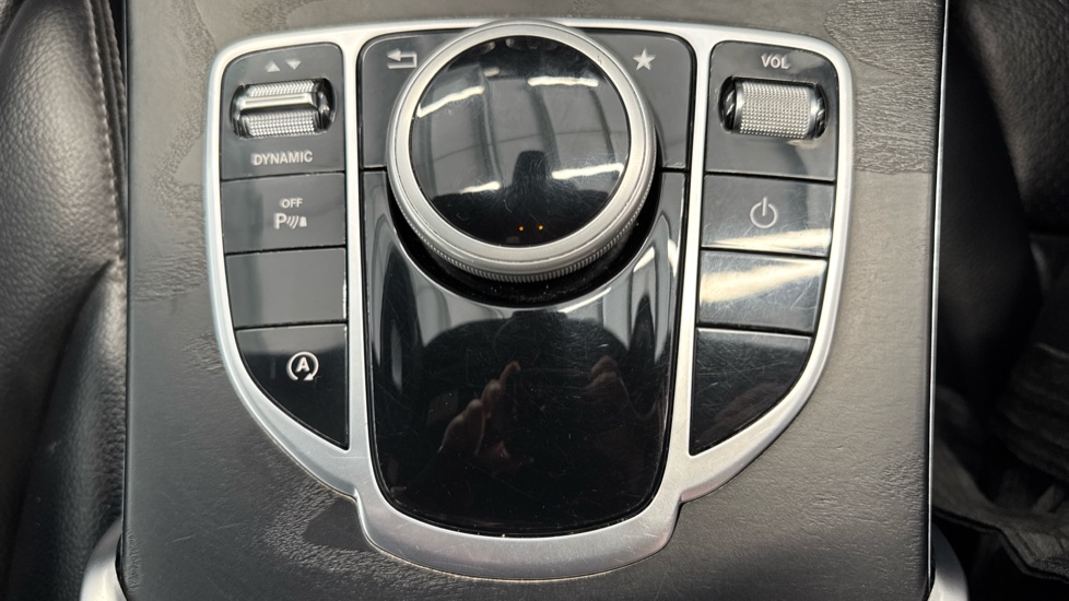 Mercedes-Benz C-Class C220d AMG Line 4dr 9G-Tronic Diesel Saloon - Image 35