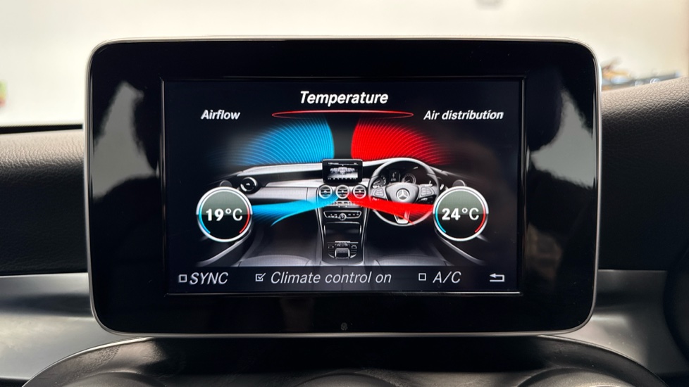 Mercedes-Benz C-Class C220d AMG Line 4dr 9G-Tronic Diesel Saloon - Image 41