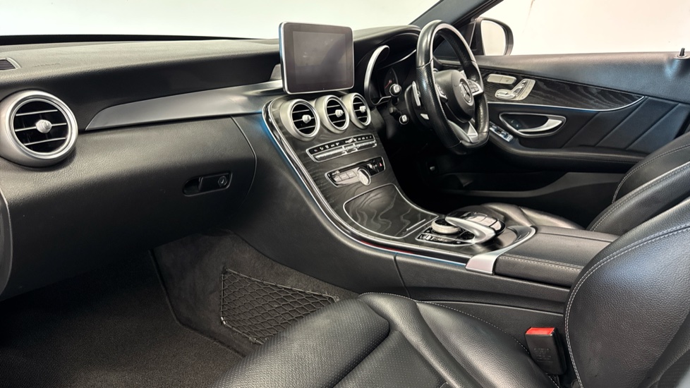 Mercedes-Benz C-Class C250d AMG Line Premium Plus 5dr 9G-Tronic Diesel Estate - Image 9