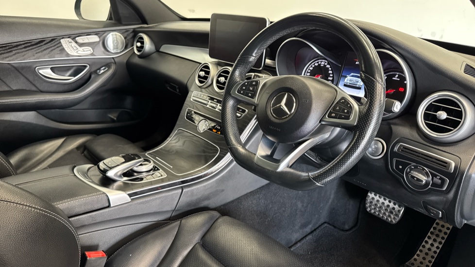 Mercedes-Benz C-Class C250d AMG Line Premium Plus 5dr 9G-Tronic Diesel Estate - Image 11