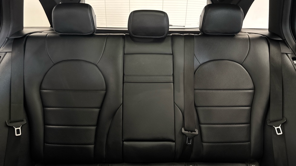 Mercedes-Benz C-Class C250d AMG Line Premium Plus 5dr 9G-Tronic Diesel Estate - Image 15