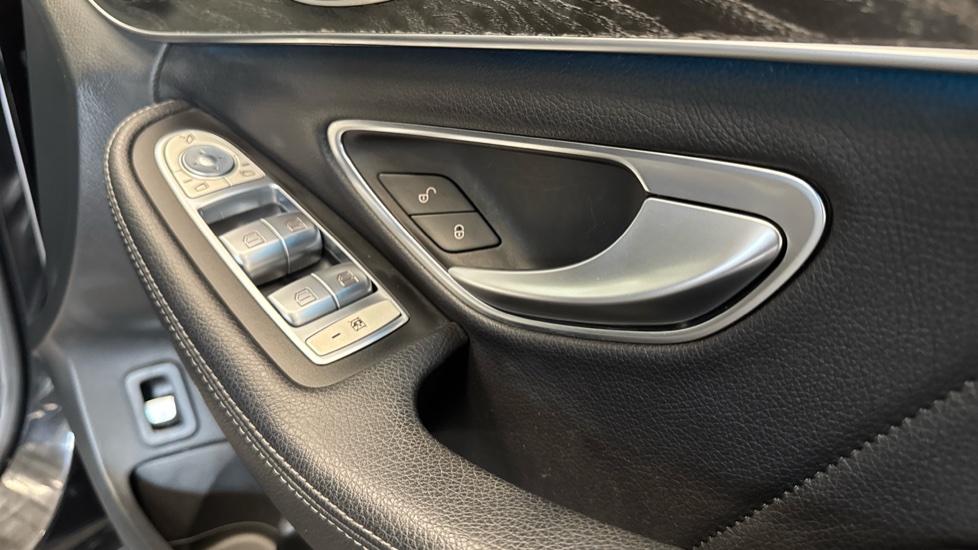 Mercedes-Benz C-Class C250d AMG Line Premium Plus 5dr 9G-Tronic Diesel Estate - Image 24