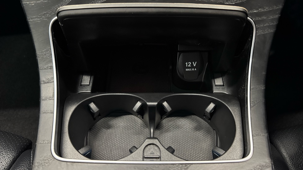 Mercedes-Benz C-Class C250d AMG Line Premium Plus 5dr 9G-Tronic Diesel Estate - Image 32
