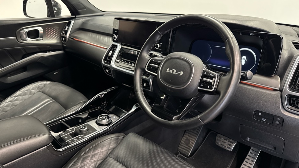 Kia Sorento 1.6 T-GDi HEV Edition 5dr Auto Hybrid Station Wagon - Image 11