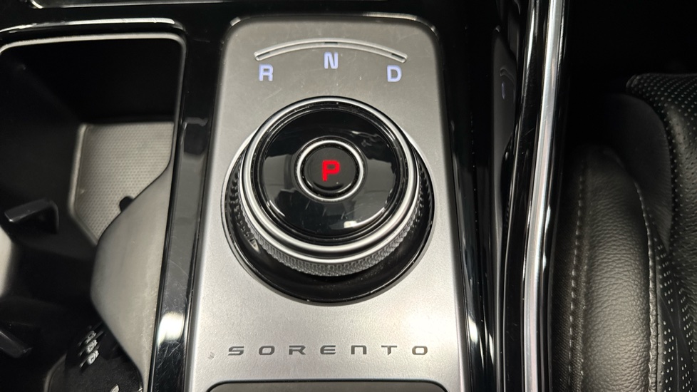 Kia Sorento 1.6 T-GDi HEV Edition 5dr Auto Hybrid Station Wagon - Image 13