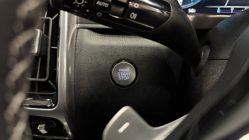 Kia Sorento 1.6 T-GDi HEV Edition 5dr Auto Hybrid Station Wagon - Image 34