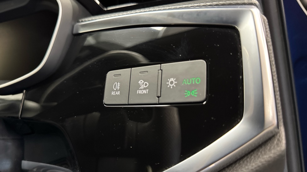 Audi Q3 35 TFSI Black Edition 5dr S Tronic [20Inch  Alloy] Petrol Estate - Image 24