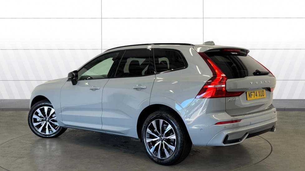 Volvo XC60 2.0 B5P Plus Dark 5dr AWD Geartronic Petrol Estate - Image 2
