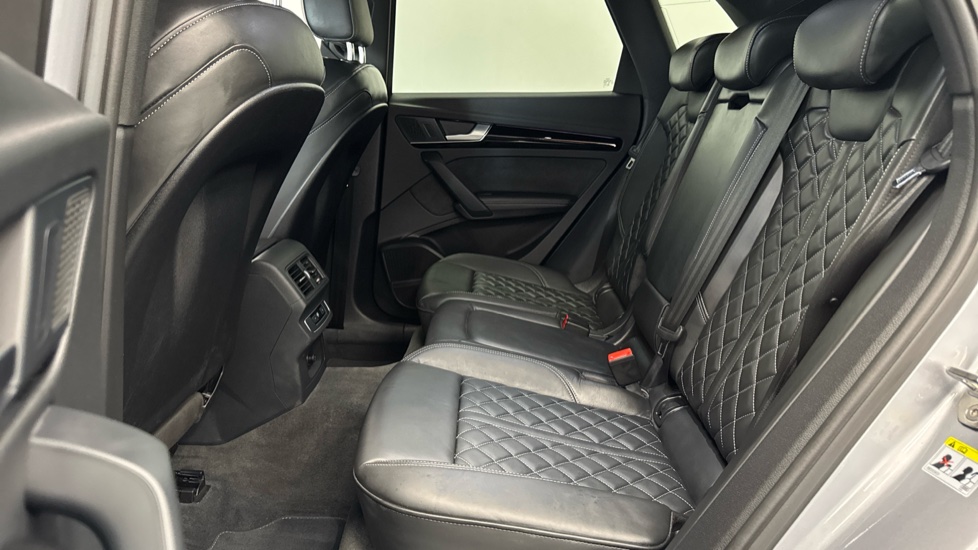 Audi Q5 40 TDI Quattro Edition 1 5dr S Tronic Diesel Estate - Image 16