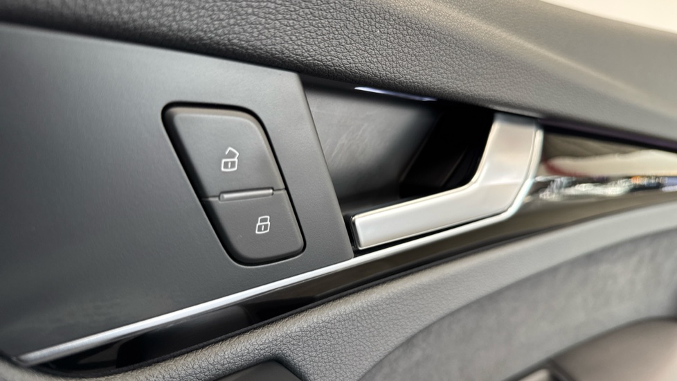 Audi Q5 40 TDI Quattro Edition 1 5dr S Tronic Diesel Estate - Image 25