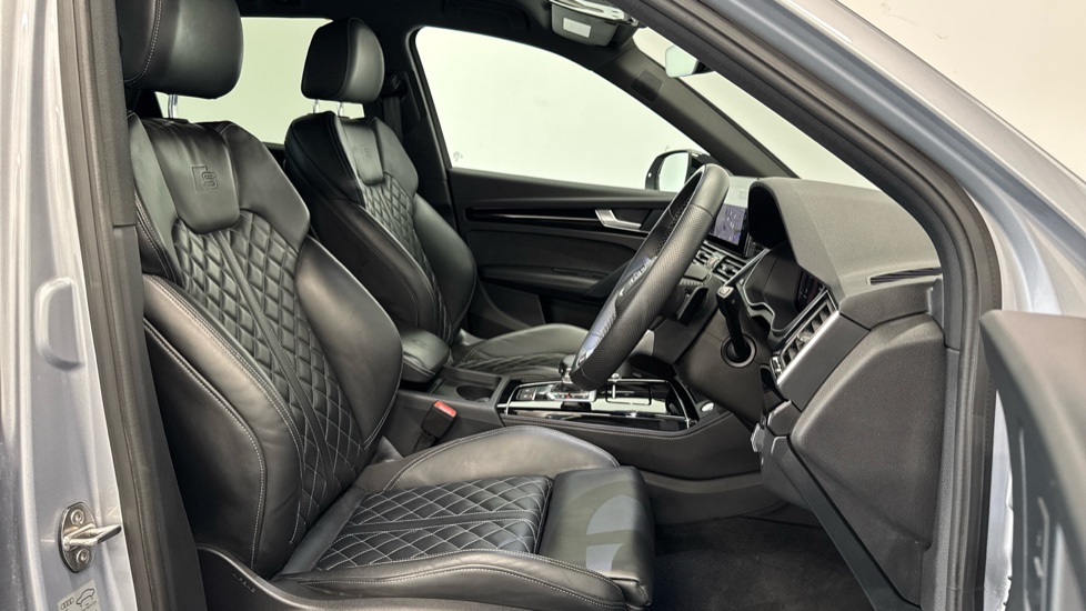 Audi Q5 40 TDI Quattro Edition 1 5dr S Tronic Diesel Estate - Image 29