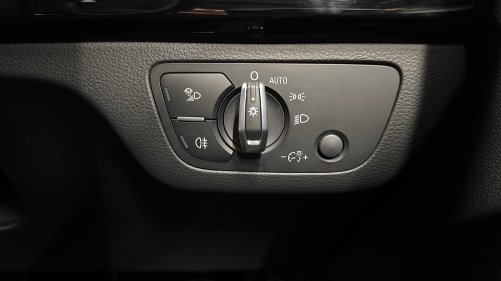 Audi Q5 40 TDI Quattro Edition 1 5dr S Tronic Diesel Estate - Image 30