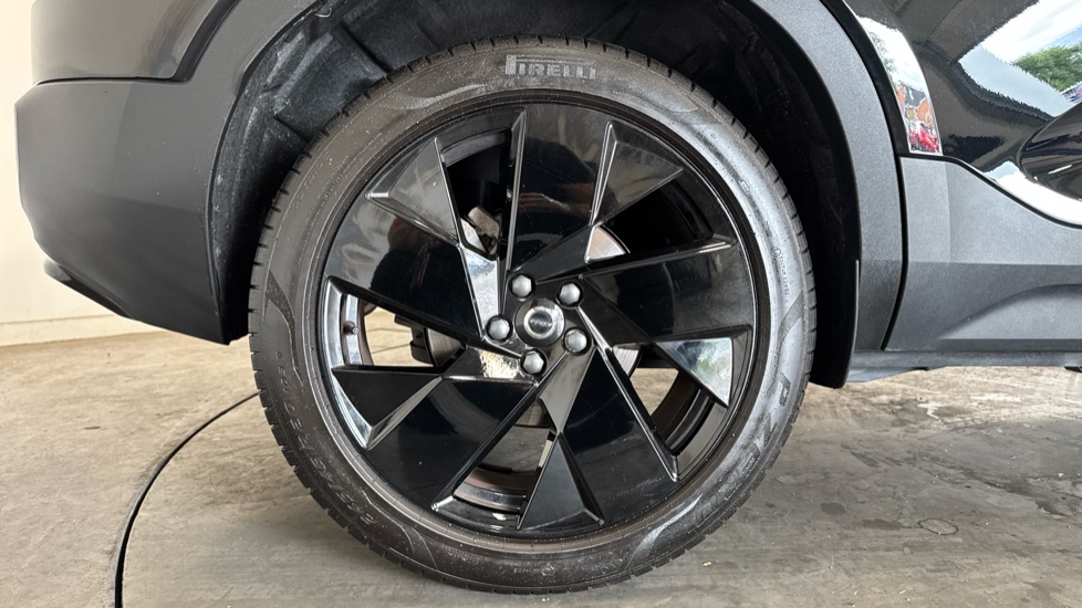 Volvo XC40 2.0 B3P Plus Black Edition 5dr Auto Petrol Estate - Image 7