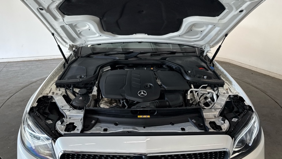 Mercedes-Benz E-Class E220d AMG Line 2dr 9G-Tronic Diesel Coupe - Image 8