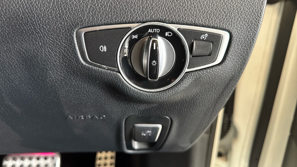 Mercedes-Benz E-Class E220d AMG Line 2dr 9G-Tronic Diesel Coupe - Image 26