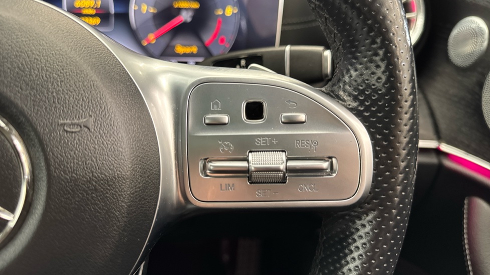 Mercedes-Benz E-Class E220d AMG Line 2dr 9G-Tronic Diesel Coupe - Image 28