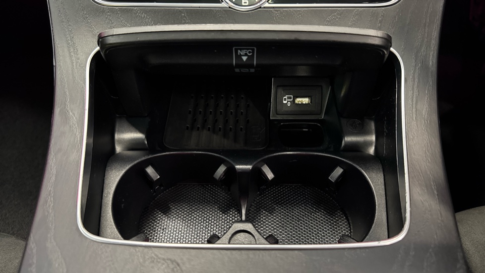 Mercedes-Benz E-Class E220d AMG Line 2dr 9G-Tronic Diesel Coupe - Image 32