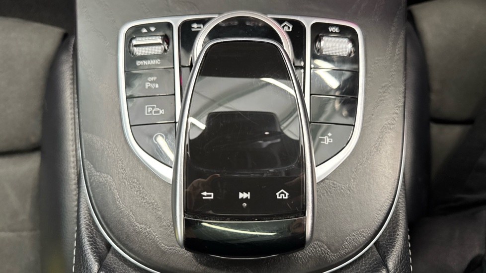 Mercedes-Benz E-Class E220d AMG Line 2dr 9G-Tronic Diesel Coupe - Image 33