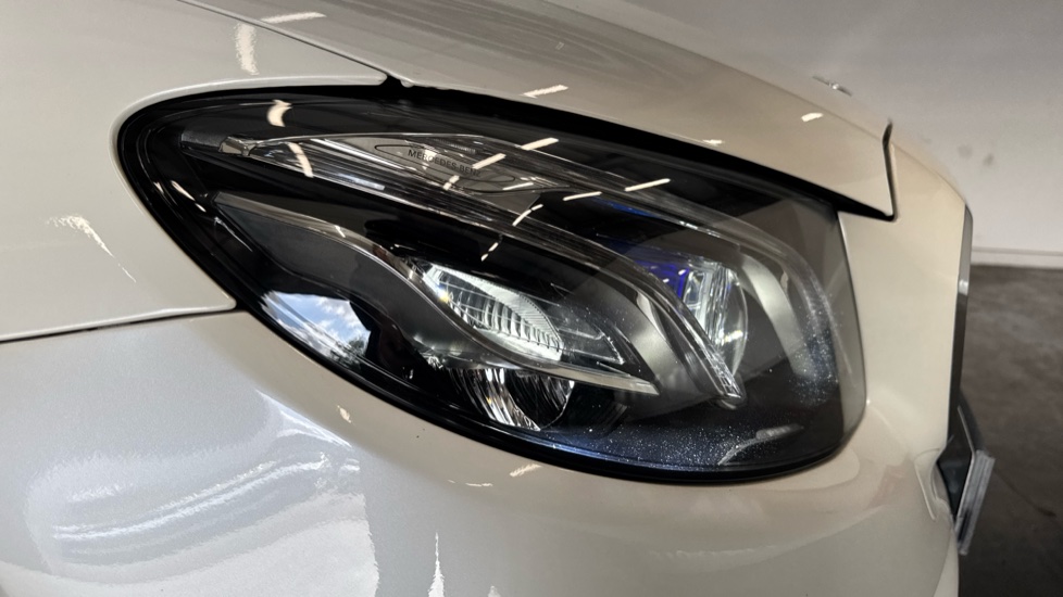 Mercedes-Benz E-Class E220d AMG Line 2dr 9G-Tronic Diesel Coupe - Image 42