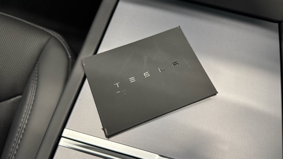 Tesla Model 3 Long Range AWD 85kWh 4dr Auto Electric Saloon - Image 20