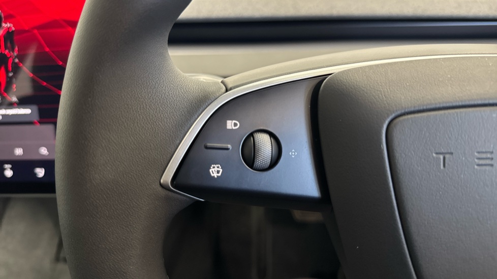 Tesla Model 3 Long Range AWD 85kWh 4dr Auto Electric Saloon - Image 28