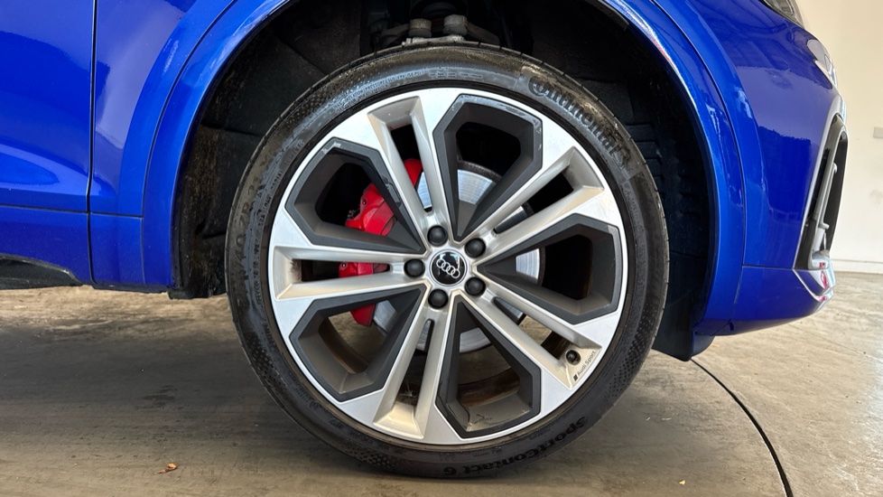 Audi Q5 40 TDI Quattro Edition 1 5dr S Tronic Diesel Estate - Image 7