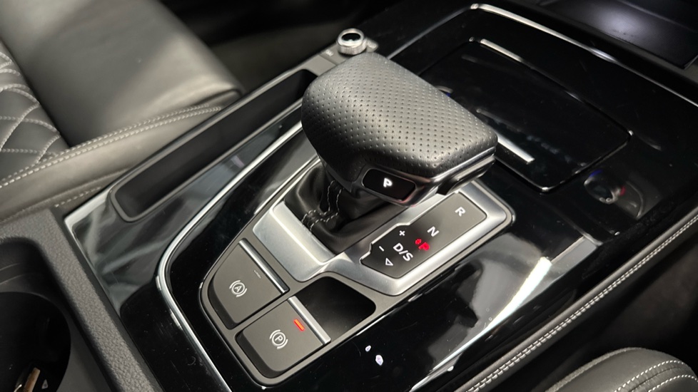 Audi Q5 40 TDI Quattro Edition 1 5dr S Tronic Diesel Estate - Image 13