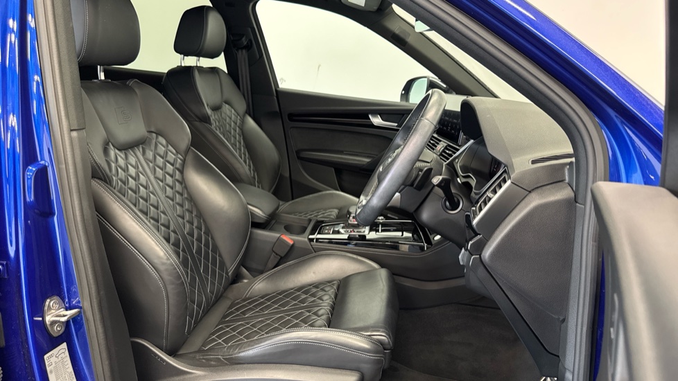 Audi Q5 40 TDI Quattro Edition 1 5dr S Tronic Diesel Estate - Image 28