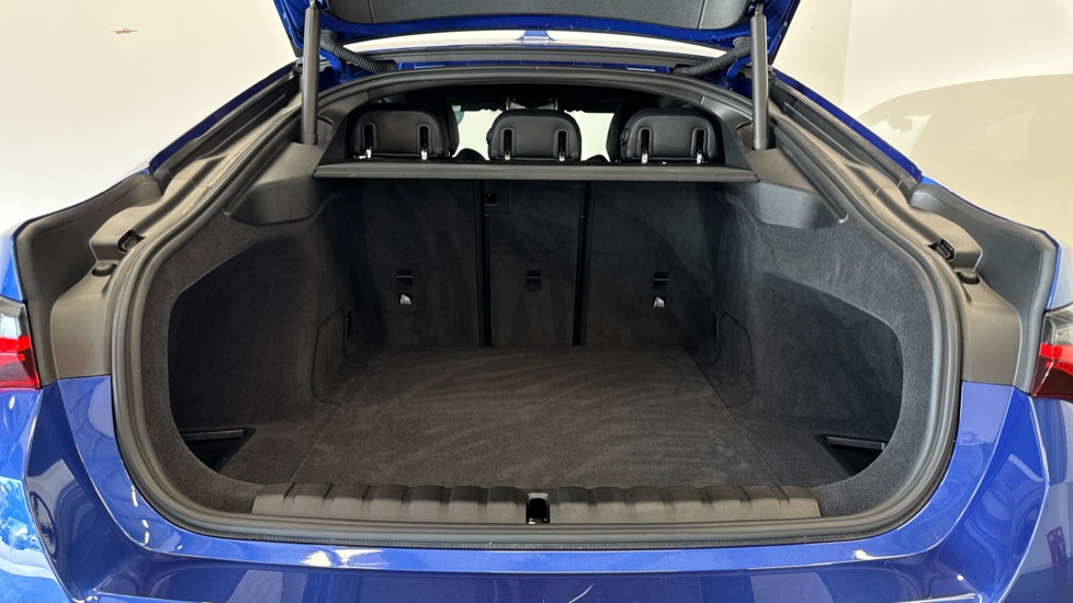 BMW i4 250kW eDrive40 M Sport 83.9kWh 5dr Auto Electric Hatchback - Image 4