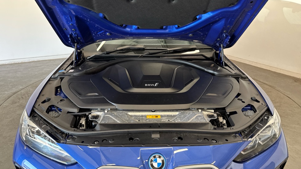 BMW i4 250kW eDrive40 M Sport 83.9kWh 5dr Auto Electric Hatchback - Image 8