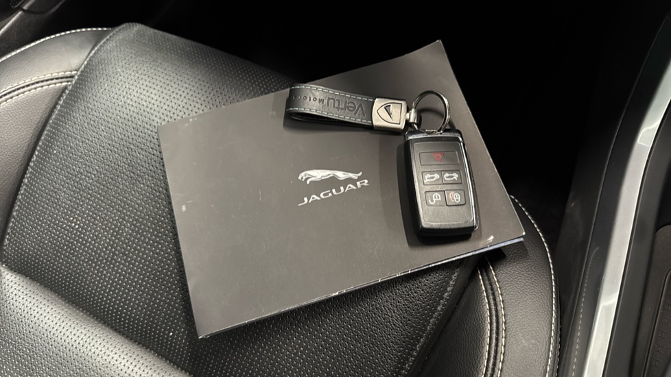 Jaguar I-Pace 294kW EV400 R-Dynamic S 90kWh 5dr Auto Electric Estate - Image 19