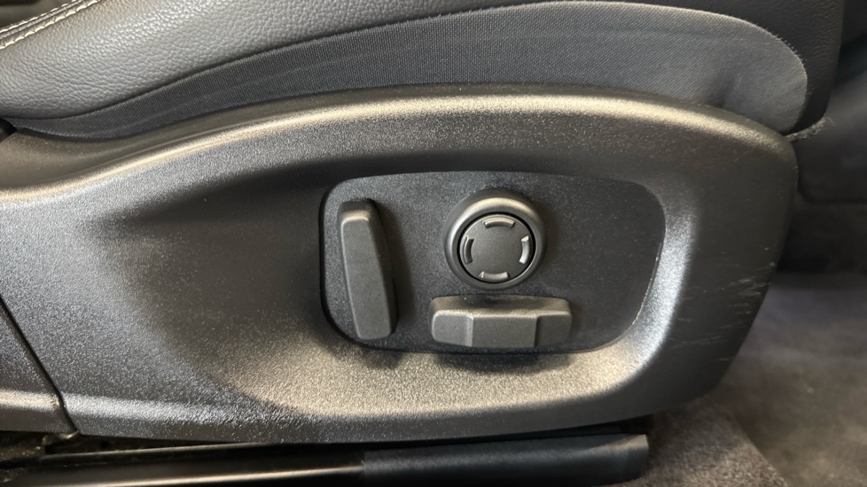 Jaguar I-Pace 294kW EV400 R-Dynamic S 90kWh 5dr Auto Electric Estate - Image 27
