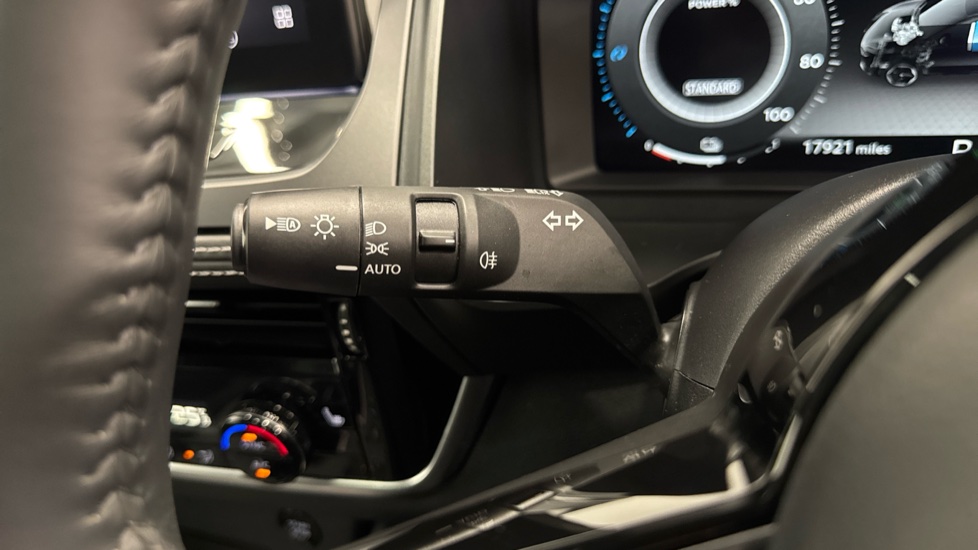 Nissan Qashqai 1.5 E-Power Tekna 5dr Auto Hybrid Hatchback - Image 32