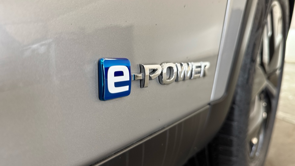 Nissan Qashqai 1.5 E-Power Tekna 5dr Auto Hybrid Hatchback - Image 42