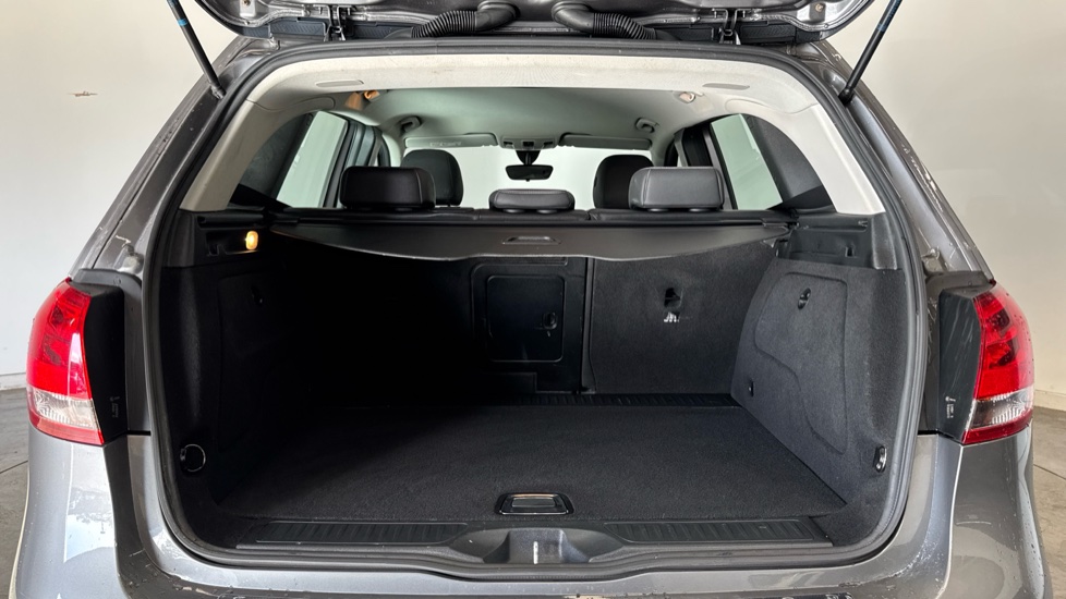 Mercedes-Benz B-Class B180d Sport Executive 5dr Auto Diesel Hatchback - Image 4