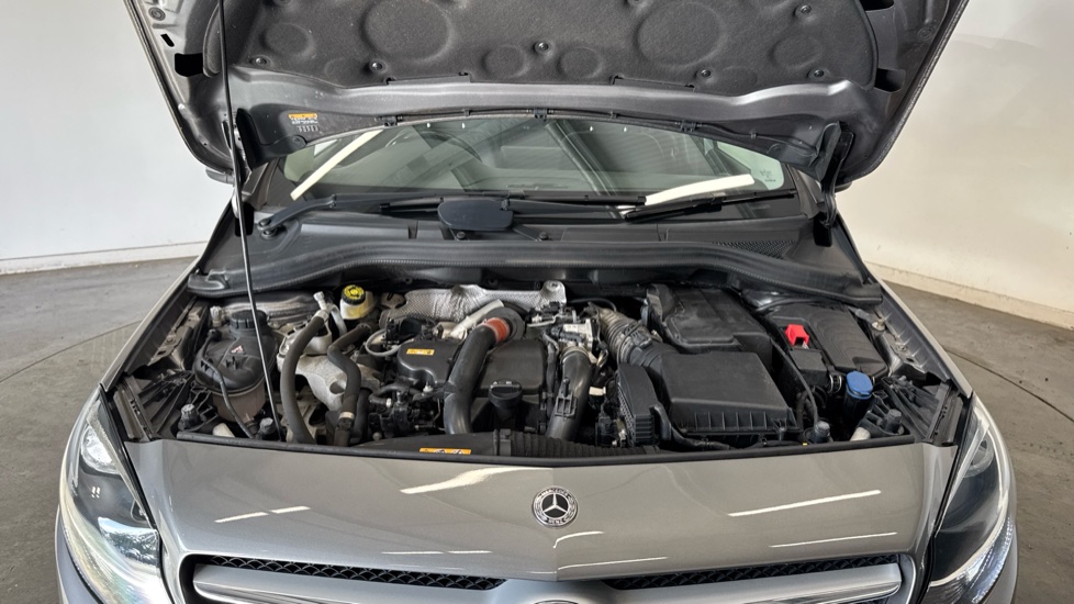 Mercedes-Benz B-Class B180d Sport Executive 5dr Auto Diesel Hatchback - Image 8