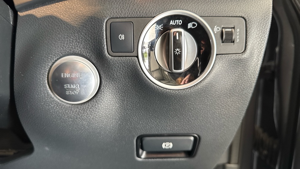 Mercedes-Benz B-Class B180d Sport Executive 5dr Auto Diesel Hatchback - Image 26