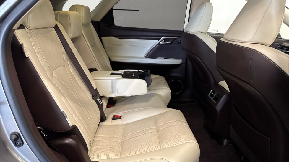 Lexus RX 450h L 3.5 Takumi 5dr CVT Hybrid Estate - Image 23