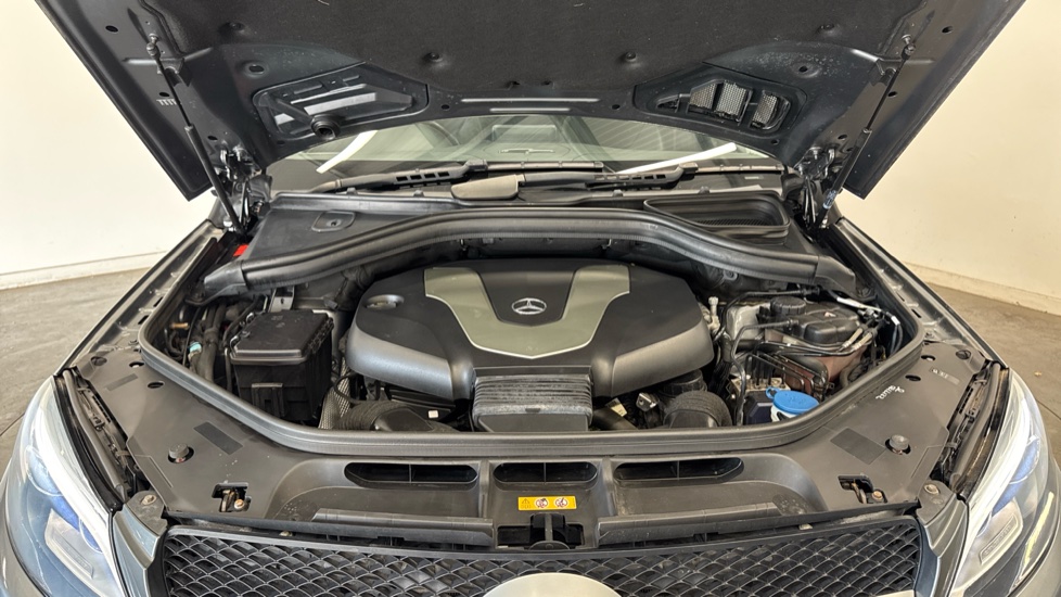 Mercedes-Benz GLE Coupe GLE 350d 4Matic AMG Line Premium Plus 5dr 9G-Tron Diesel Estate - Image 8