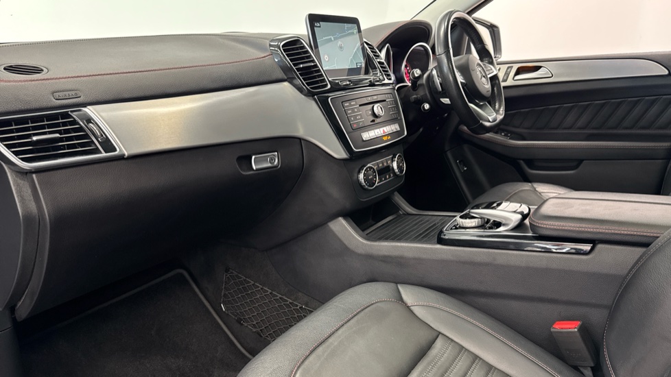 Mercedes-Benz GLE Coupe GLE 350d 4Matic AMG Line Premium Plus 5dr 9G-Tron Diesel Estate - Image 9