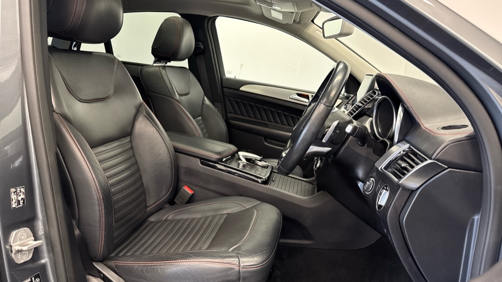 Mercedes-Benz GLE Coupe GLE 350d 4Matic AMG Line Premium Plus 5dr 9G-Tron Diesel Estate - Image 26