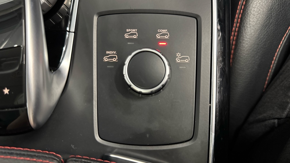 Mercedes-Benz GLE Coupe GLE 350d 4Matic AMG Line Premium Plus 5dr 9G-Tron Diesel Estate - Image 35