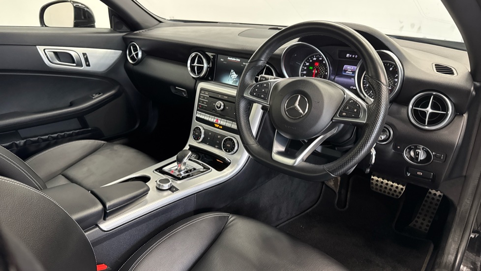 Mercedes-Benz SLC 300 AMG Line 2dr 9G-Tronic Petrol Roadster - Image 11