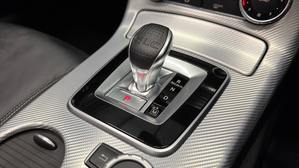 Mercedes-Benz SLC 300 AMG Line 2dr 9G-Tronic Petrol Roadster - Image 13
