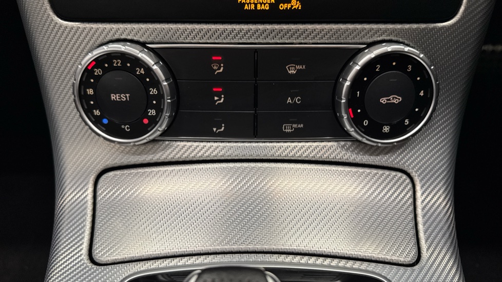Mercedes-Benz SLC 300 AMG Line 2dr 9G-Tronic Petrol Roadster - Image 30