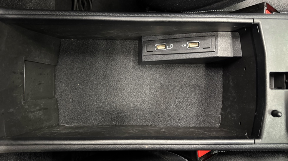 Mercedes-Benz SLC 300 AMG Line 2dr 9G-Tronic Petrol Roadster - Image 33
