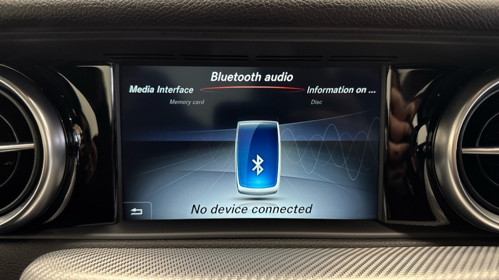 Mercedes-Benz SLC 300 AMG Line 2dr 9G-Tronic Petrol Roadster - Image 39