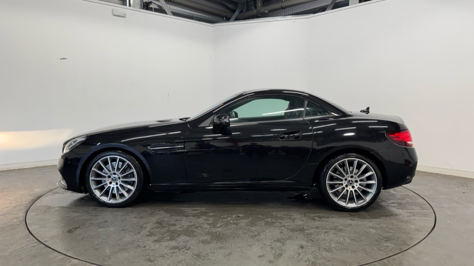 Mercedes-Benz SLC 300 AMG Line 2dr 9G-Tronic Petrol Roadster - Image 42